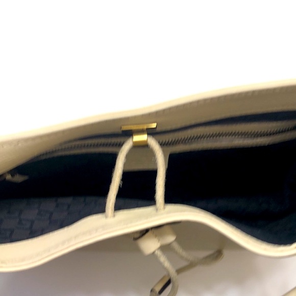 Vintage Gucci Leather Drawstring Hobo Bag - Picture 11 of 16